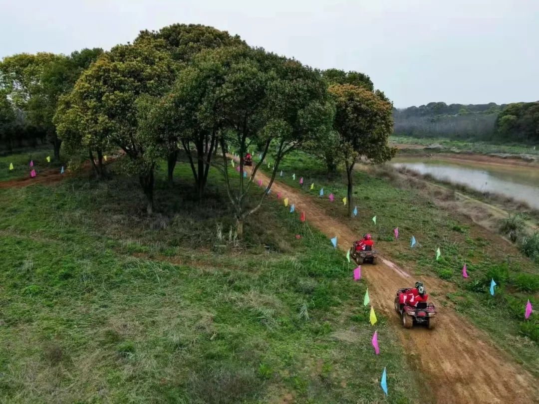 户外团建ATV山地越野车