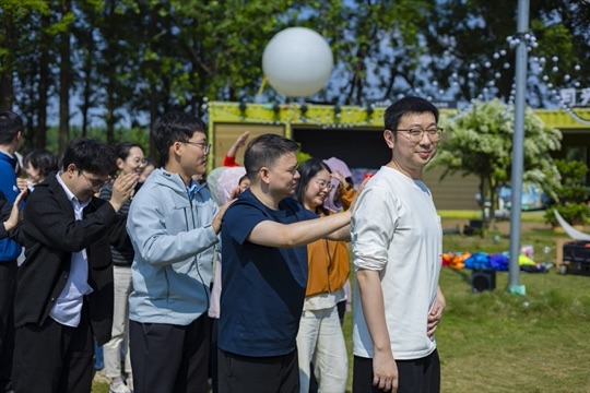 破冰团建队列互动活动现场