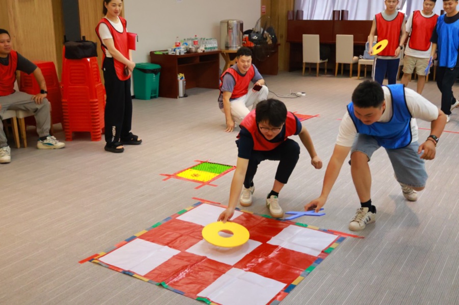 高温天气室内创意团建
