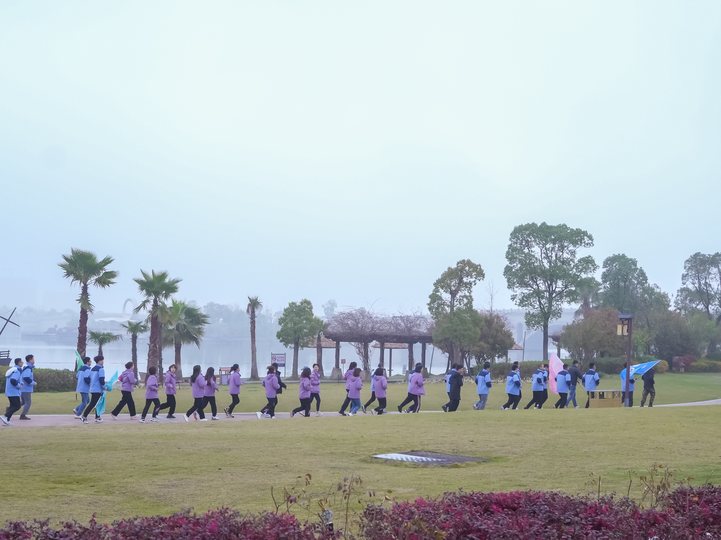 欧恩贝事业部素拓训练集结与团队展示
