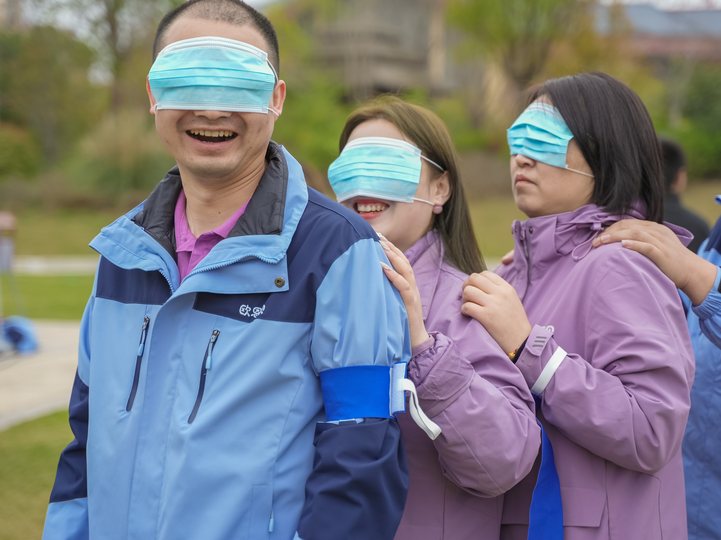 欧恩贝事业部素拓训练协作挑战现场