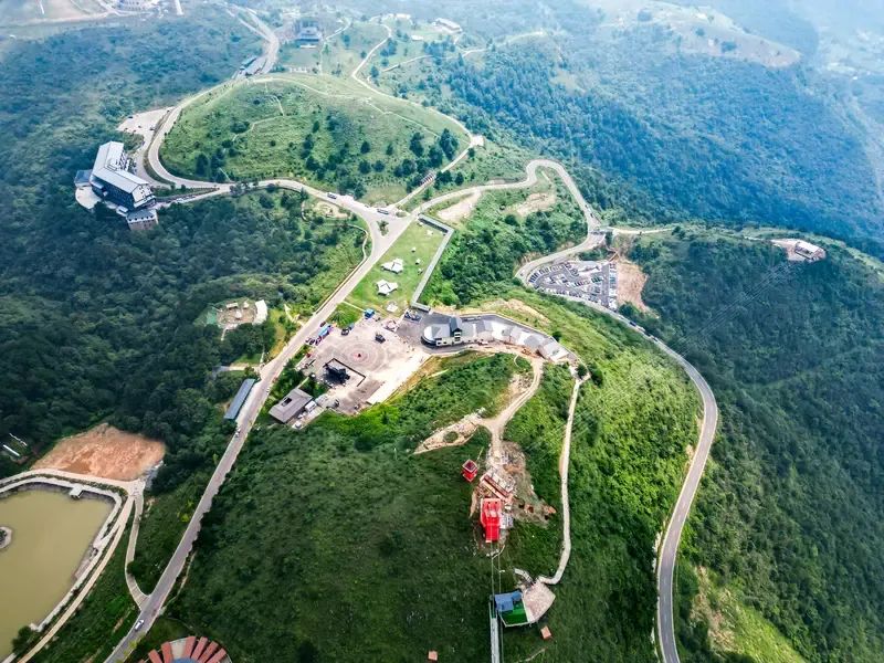 百里荒草原日落+远山,盛夏避暑体感 21 度