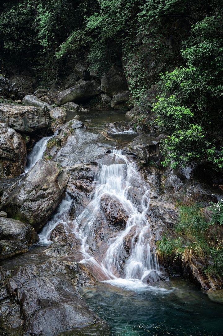 武汉公司去庐山团建，高铁转大巴全程3-4小时值不值