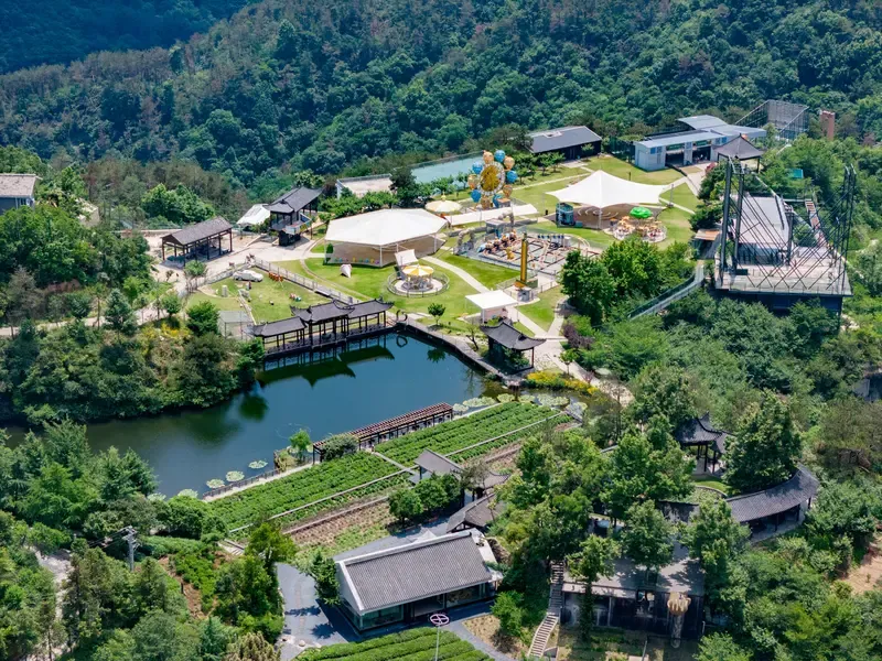 清凉寨山林绿意盎然