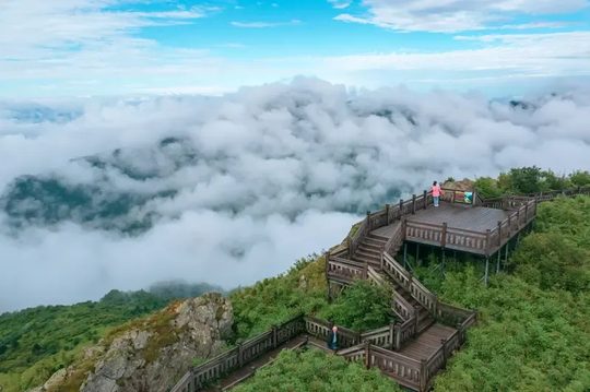 神农架远山风景,宏观