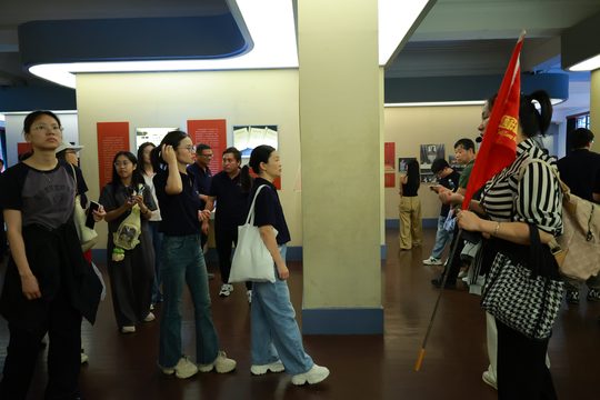 团队参观学习