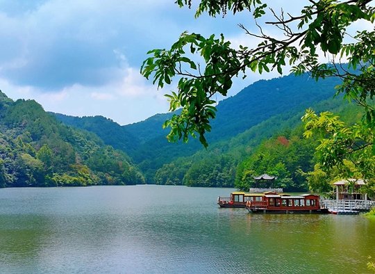 清凉寨的山水景观