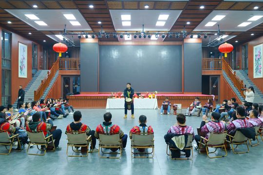 非洲鼓课程实拍参考,以完整的音乐体验连接全场。本文时长与环节为策划建议。