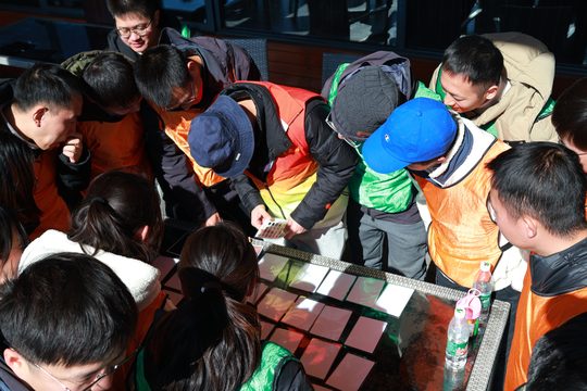 提交前整队确认排序，正式提交后统一核验。