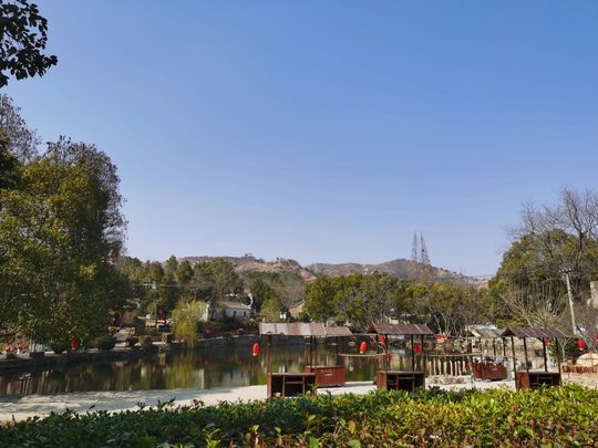 古村水边的景色，也可以留给慢游和休息。